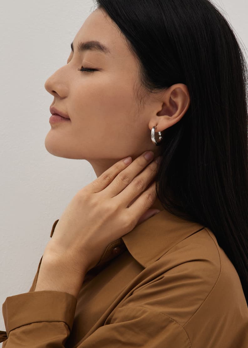 Quality hoop store earrings