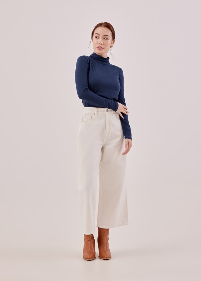 White turtle outlet neck tops