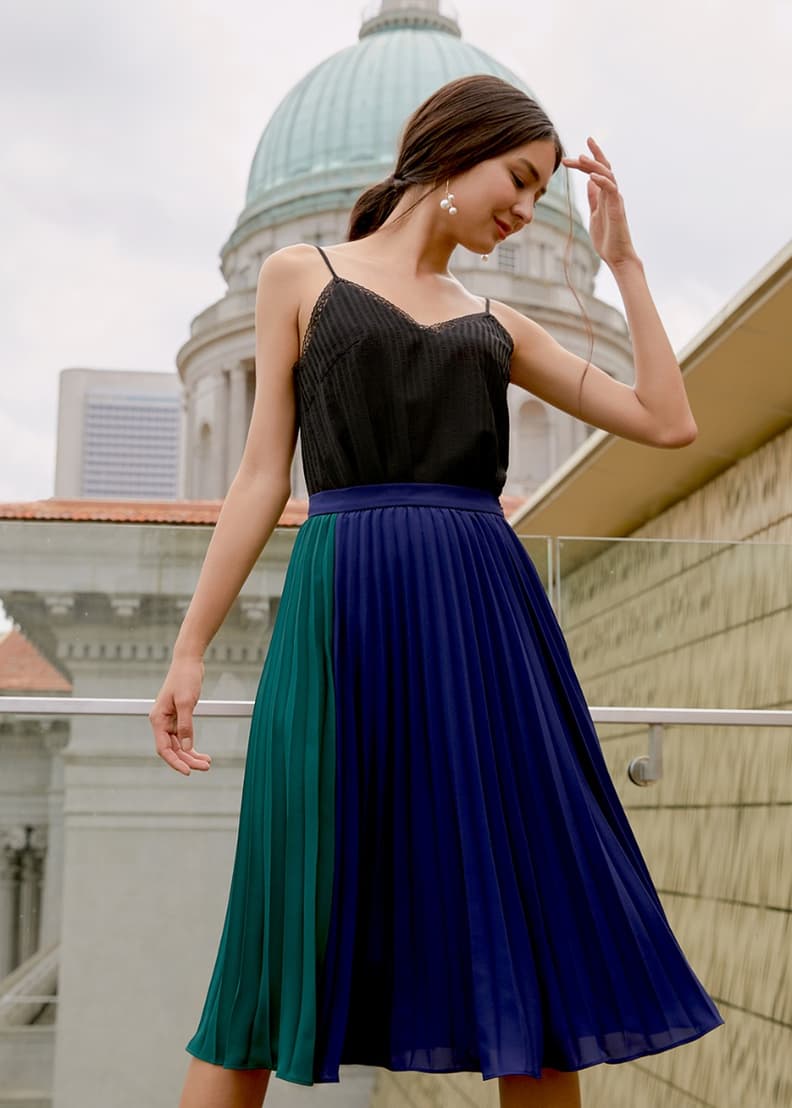 Pleated midi skirt singapore hot sale
