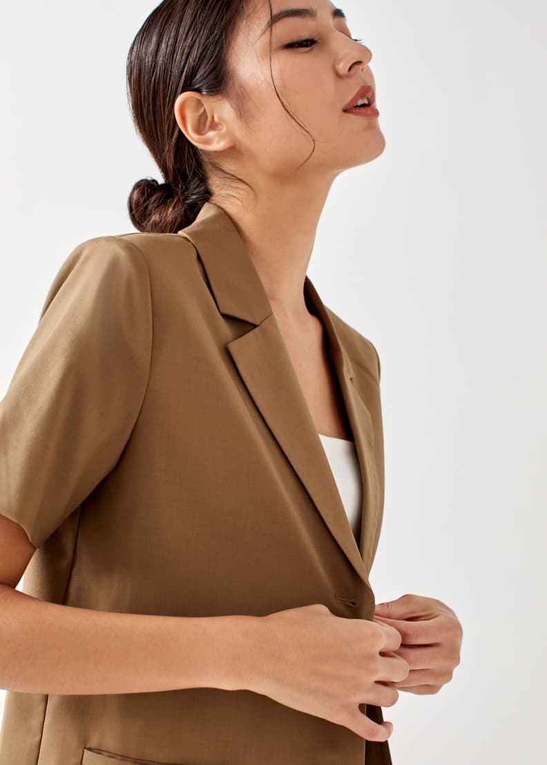 Relaxed blazer womens top