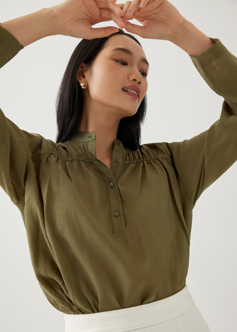 Collar blouse top