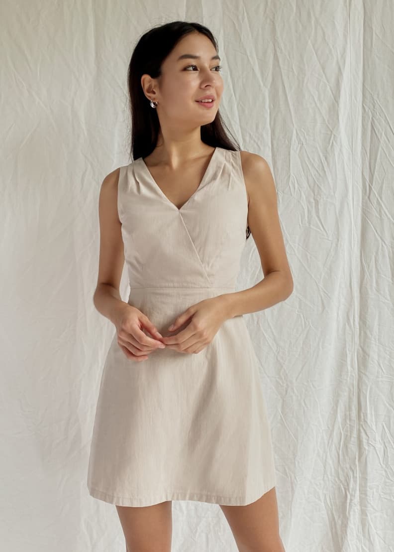 Low cut a line dress clearance
