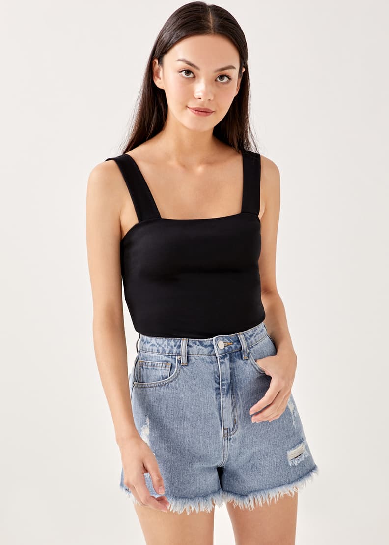 Fray hem hot sale denim shorts