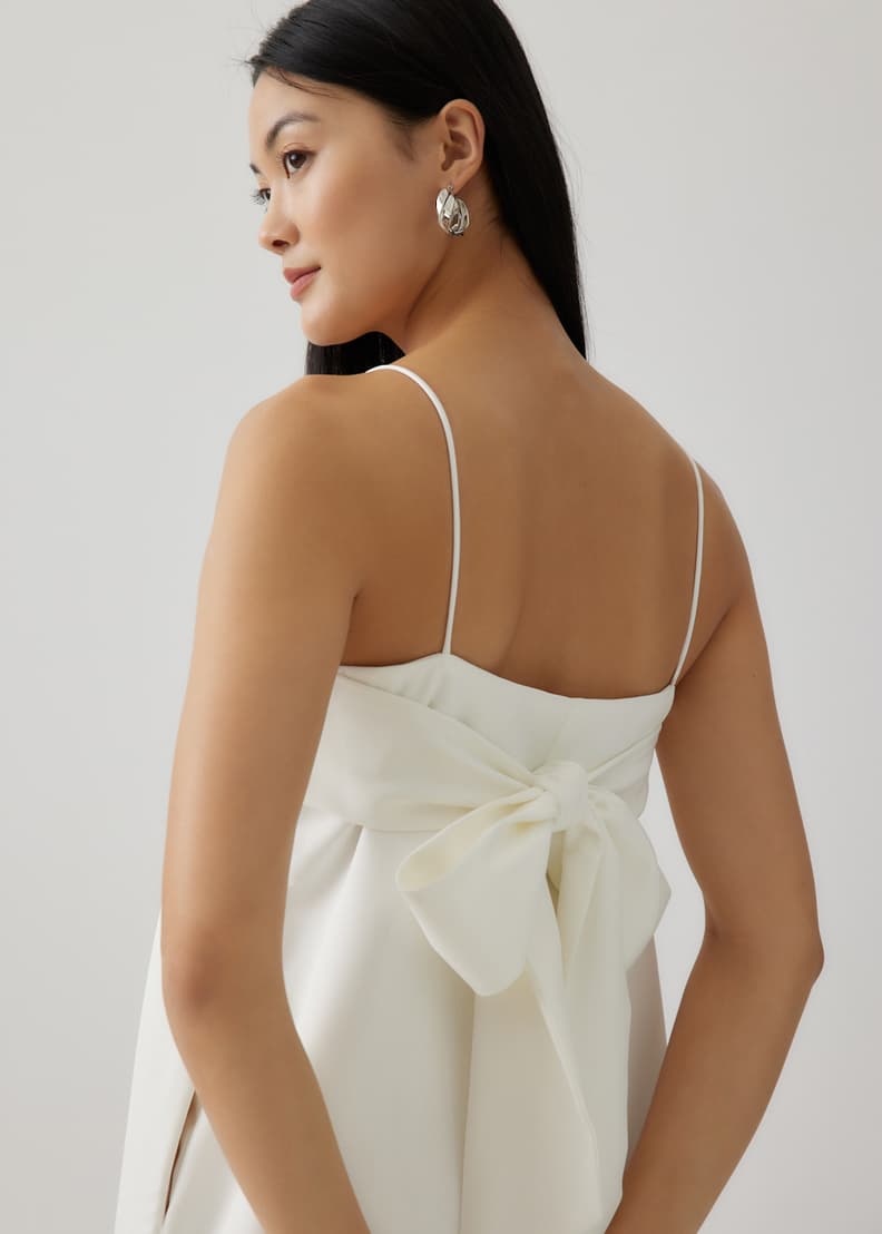 【新品未使用】Eaphi BACK RIBBON LACE ROMPERS Alexandria Straight Neck Ribbon Tie Romper | Love, Bonito SG