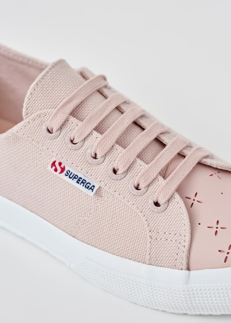 Love bonito 2025 superga