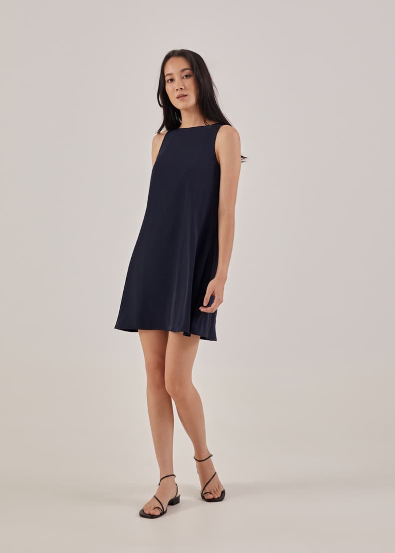 Swing silhouette dress online