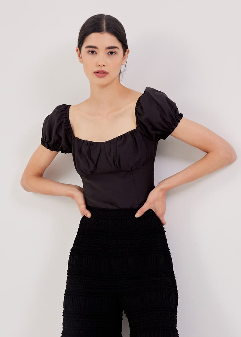 KATIE SWEETHEART BUTTON PUFF SLEEVE TOP #MADEBYLOVET (WHITE) | Lovet