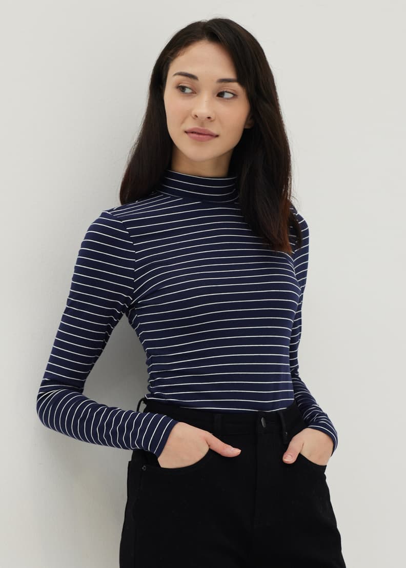 Striped turtleneck tee hotsell