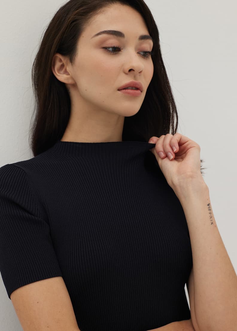 Bodycon turtleneck top deals