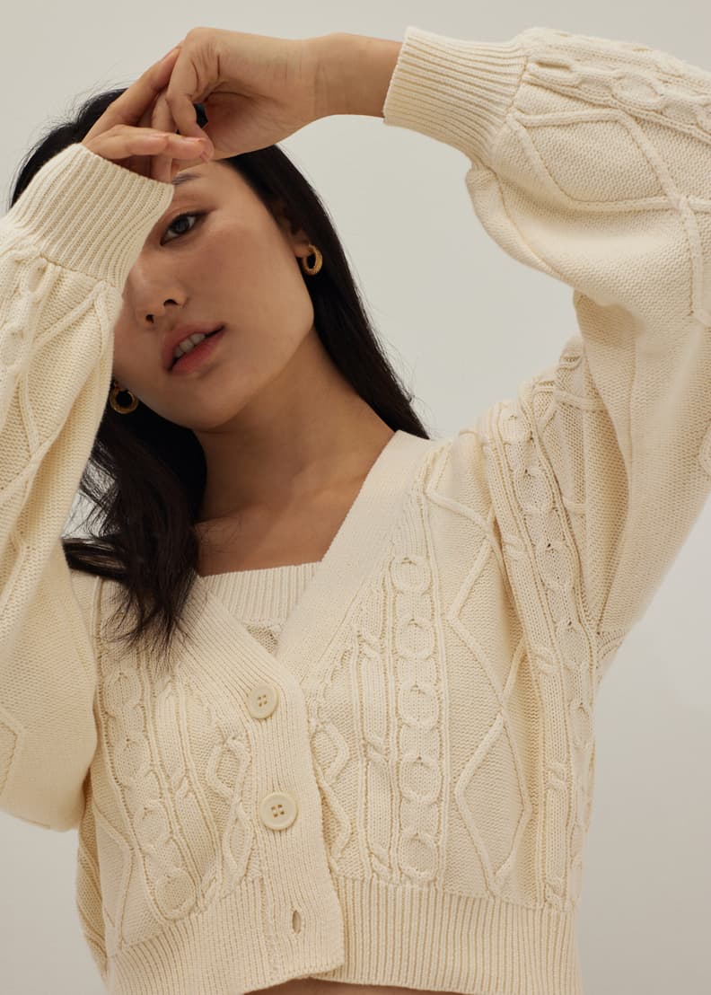 Cropped cable knit cardigan cheap