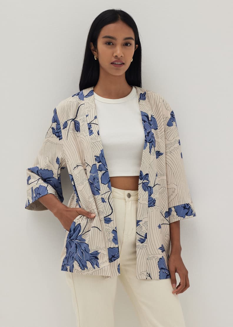 Buy Elyja Loose Kimono in Prosperous Blooms Love Bonito