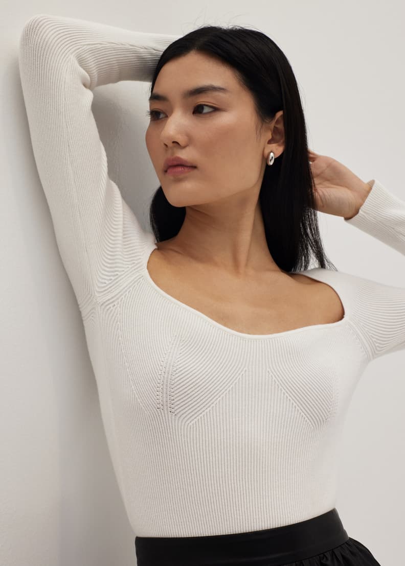Love bonito knit top top