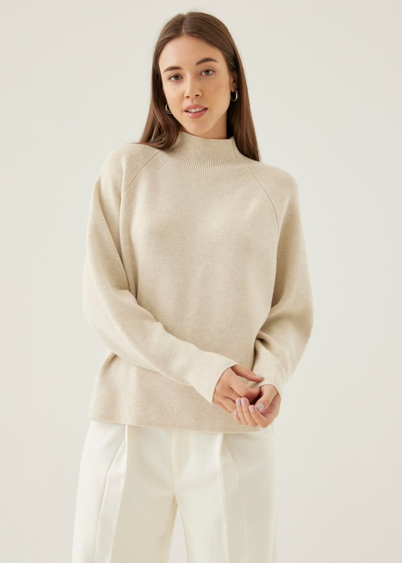 White jumper turtleneck sale