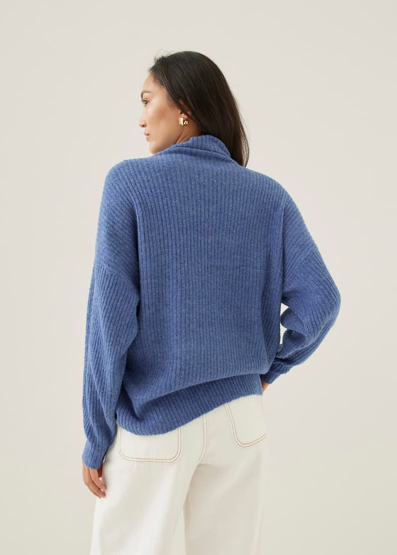 Fuzzy turtleneck 2025