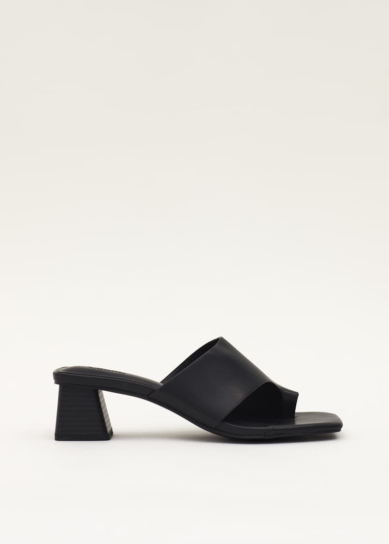 Elegant block deals heels